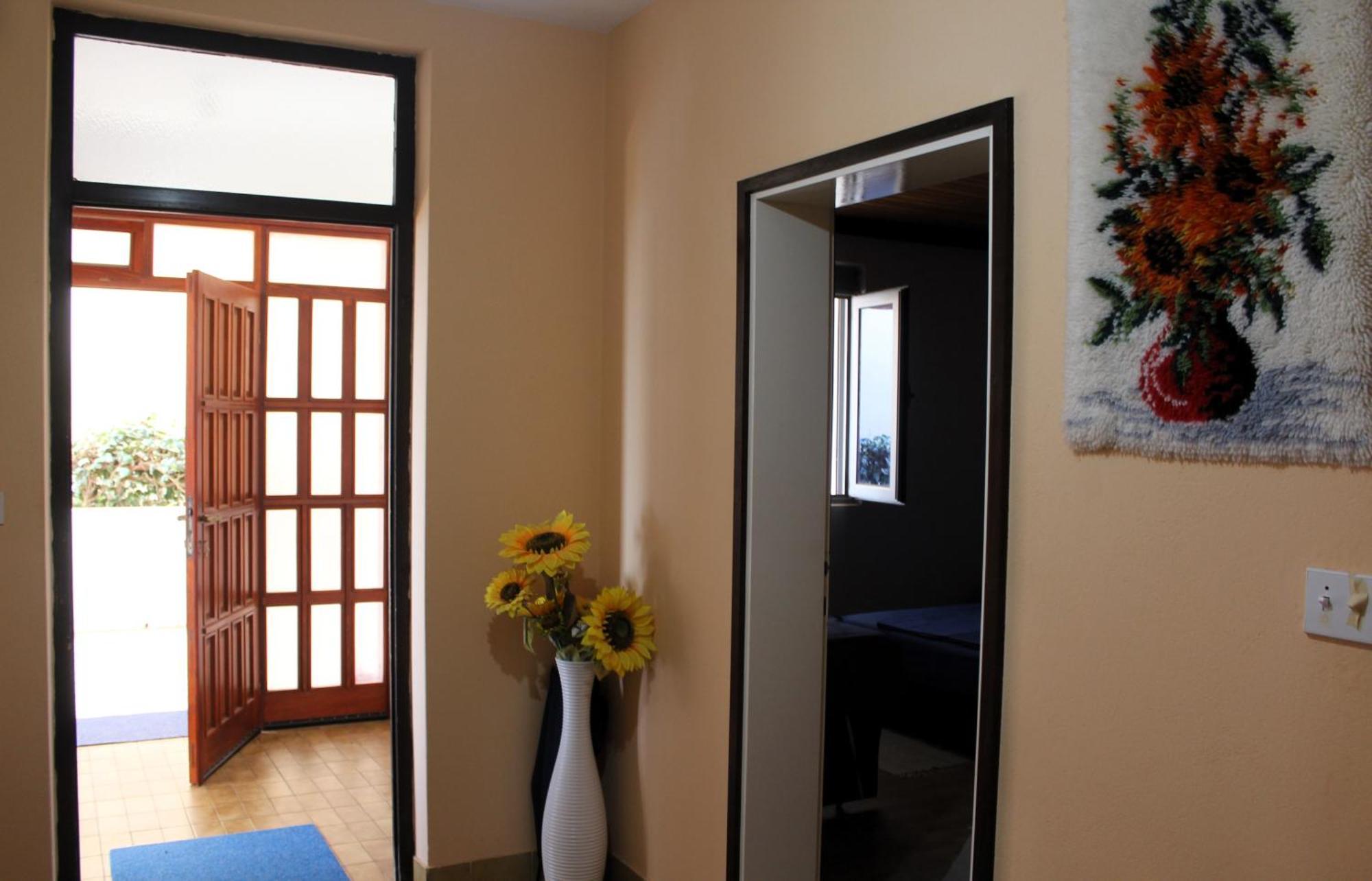 Apartments Olga Ulcinj Exterior photo
